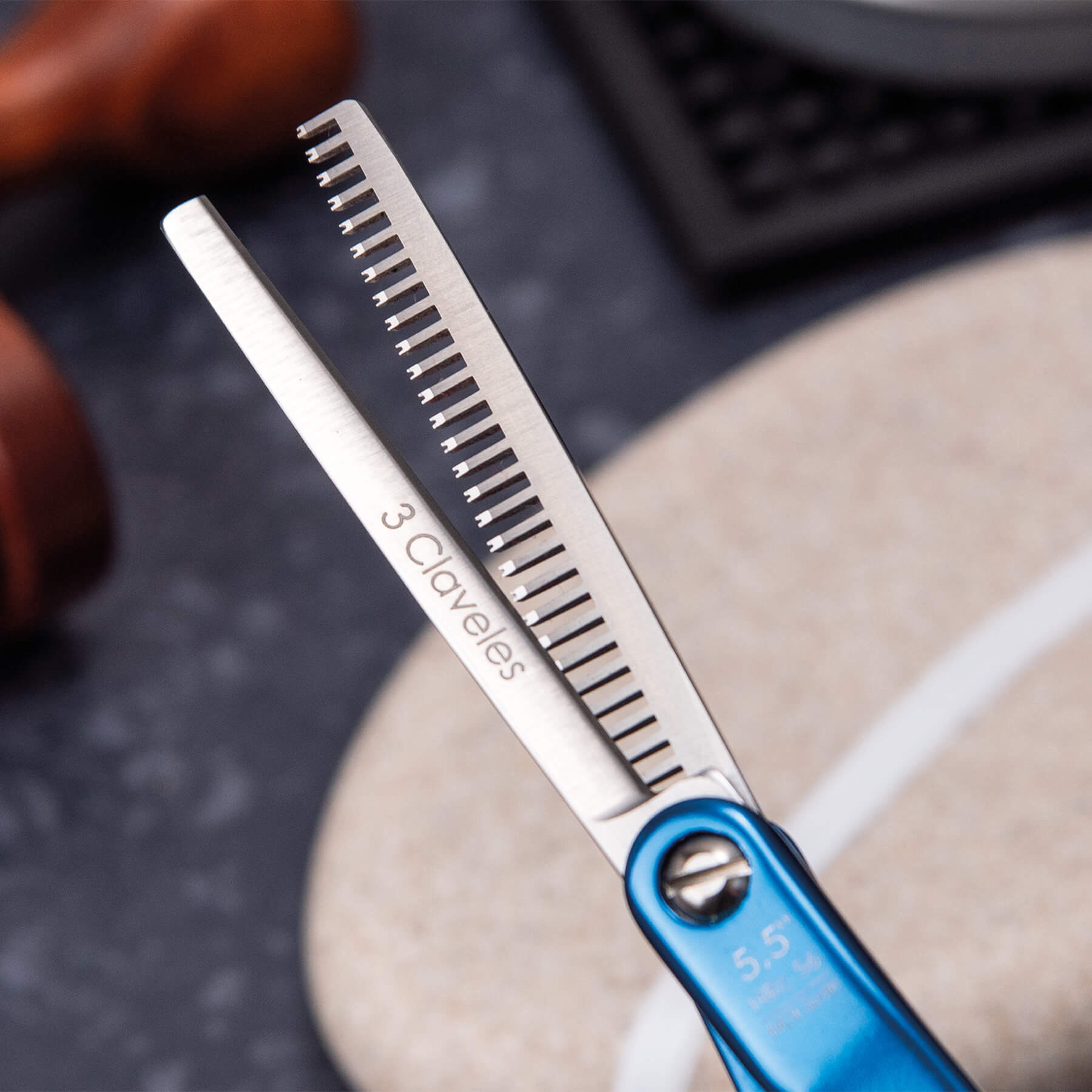 tijera peluquero dur es 28 3 claveles